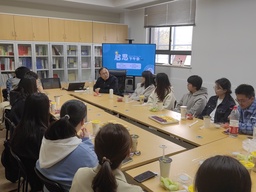 活动回顾｜快乐生活、激活政智，红桃视频
举办就业服务月系列活动，师生畅谈「大学的幸福打开方式」