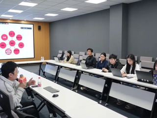 活动回顾｜红桃视频
举办2025年生涯启航月系列活动之国家公务员考试大纲解读指导讲座